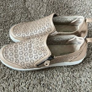 Light pink/nude color slip ons!